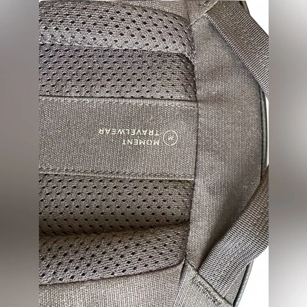 Moment MTW Travelwear Traveler Backpack 21L Minimalist Laptop Camera Travel Bag